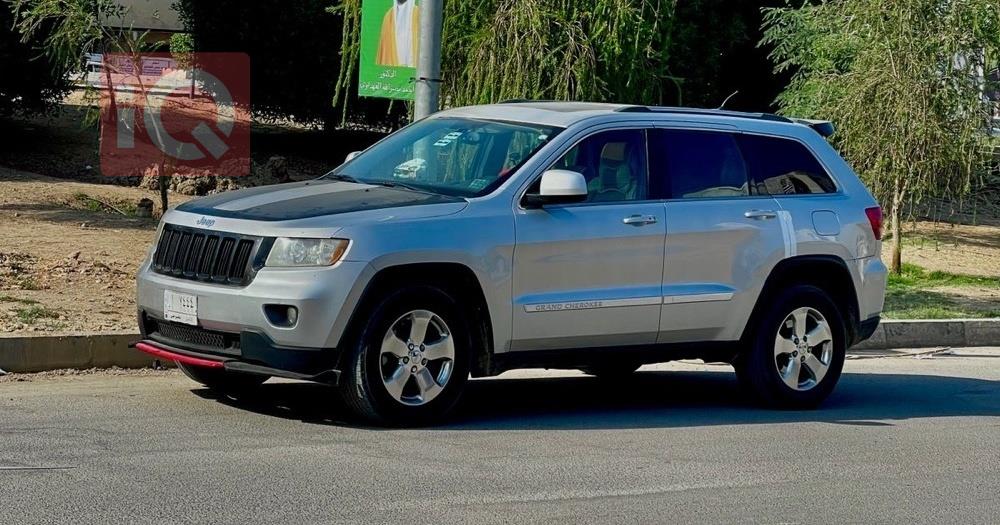 جیپ گراند شیرۆکی